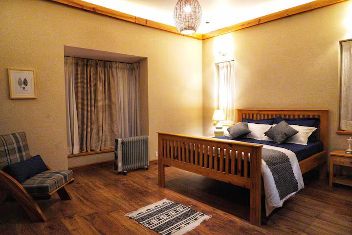 Satoli Oak Retreat x Solis Nature Satoli Oak Retreat x Solis Nature