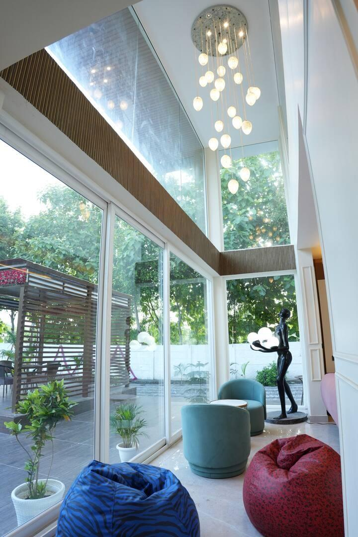 Modern Manor x Solis Nature