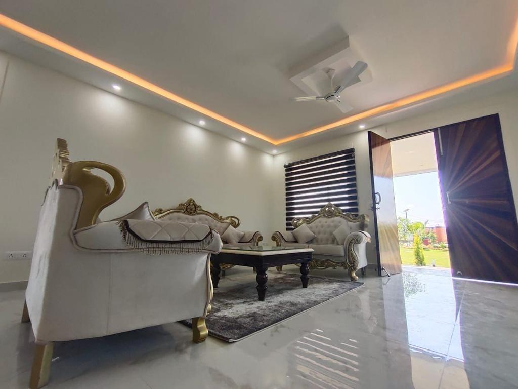 Blue Haven Villa – Noida x Solis Nature