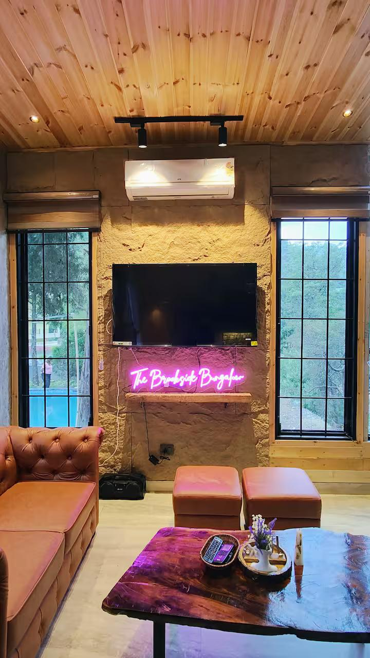 The Brookstone Retreat x Solis Nature The Brookstone Retreat x Solis Nature