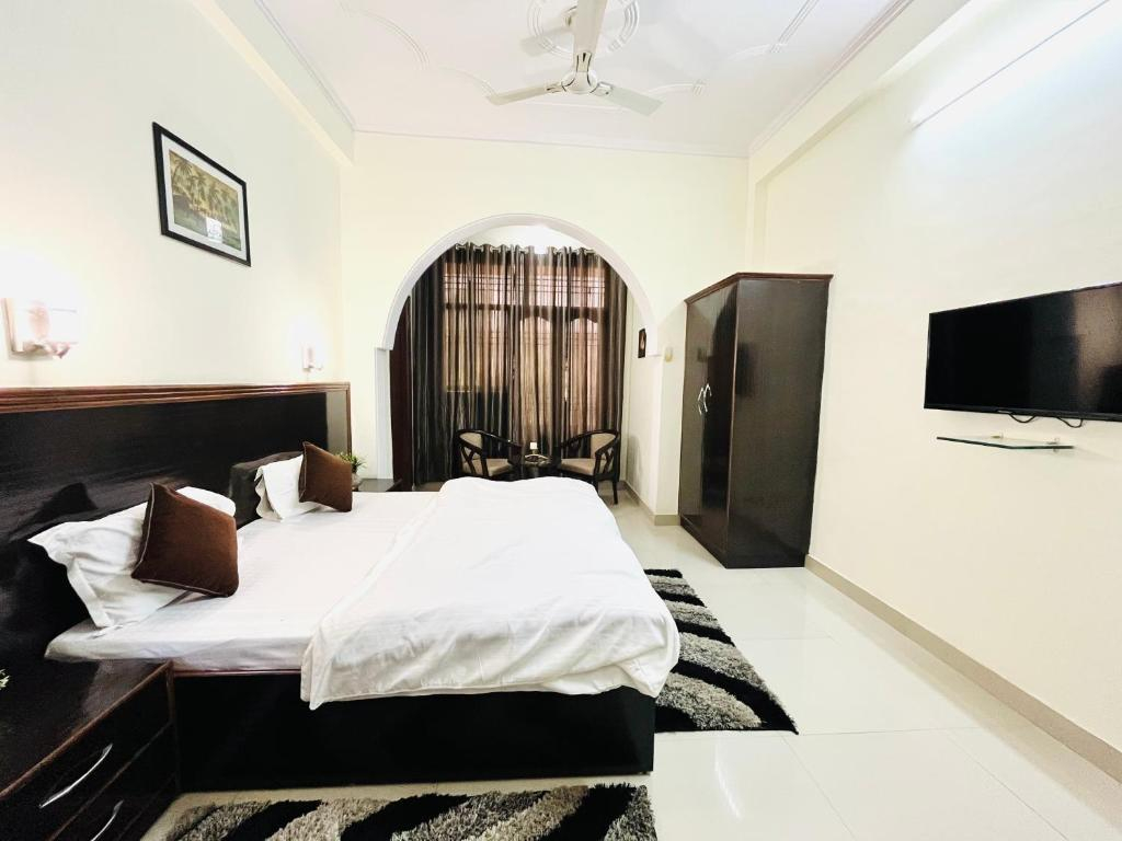 Alibaba's Indiana Homestay x Solis Nature