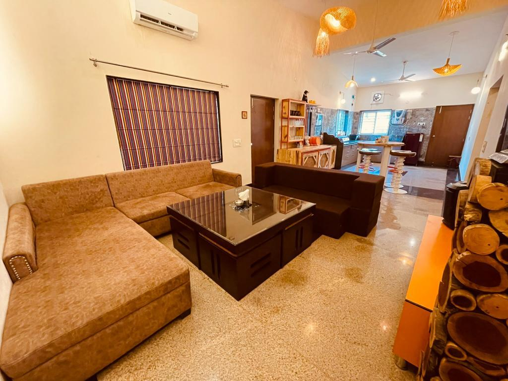 2BHK Farmstay with Hill Views, Udaipur x Solis Nature