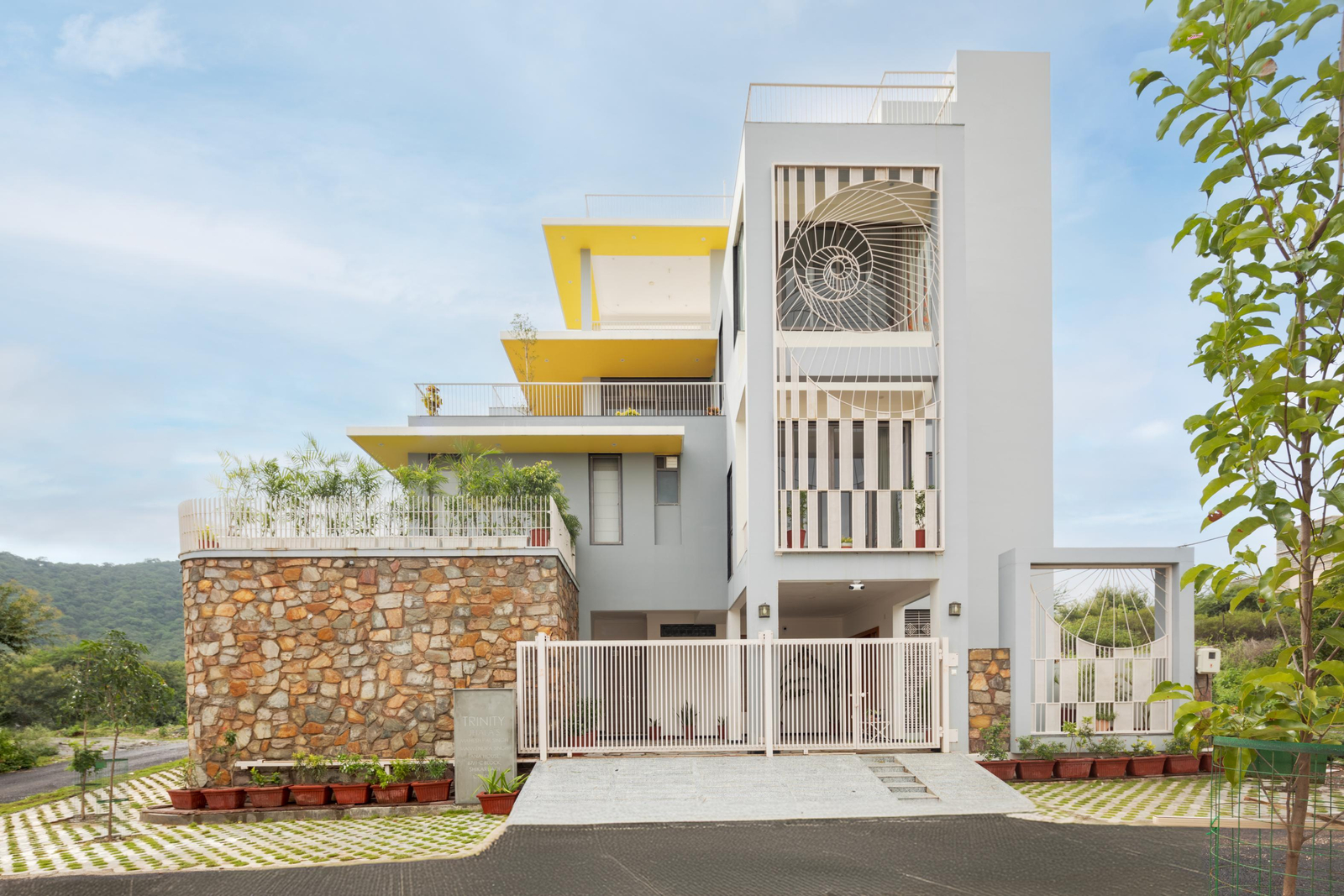 The Luxe Escape – 2BHK Villa with Pool x Solis Nature