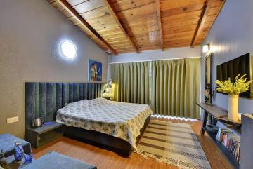 Highland Luxe Escape| 4BHK Mukteshwar x Solis Nature