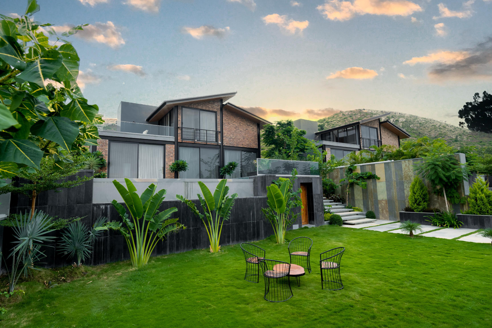 Luxury lake Side Villa In Udaipur x Solis Nature