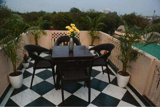 A Boutique Homestay in Agra x Solis Nature