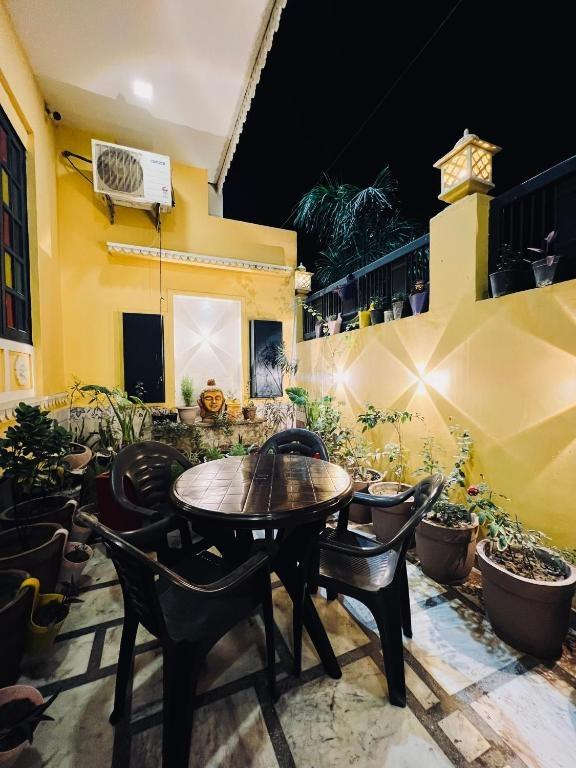 shiv Haveli Stay, Agra x Solis Nature
