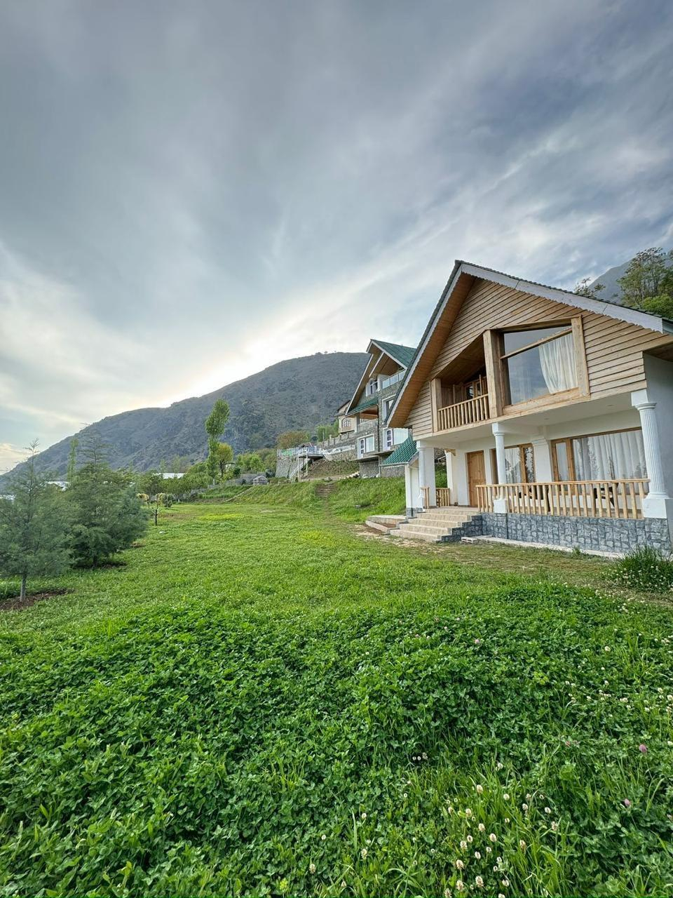Cozy 2Bedroom Wood House In Srinagar x Solis Nature