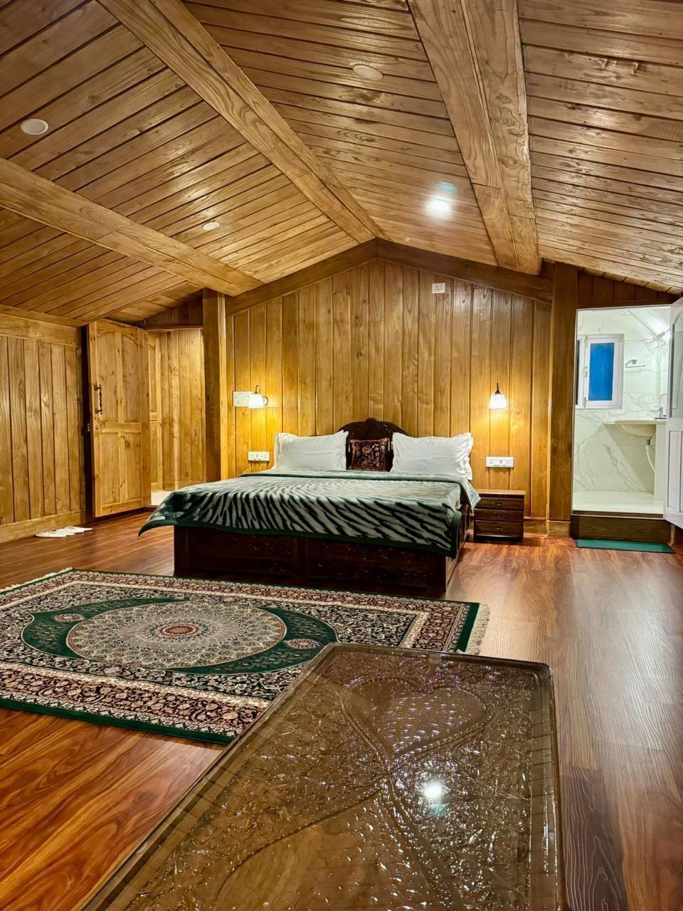 Cozy 2Bedroom Wood House In Srinagar x Solis Nature
