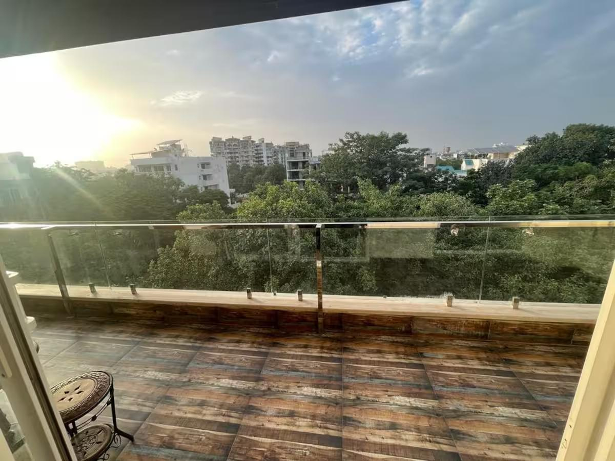 Skyview Urban Stay x Solis Nature