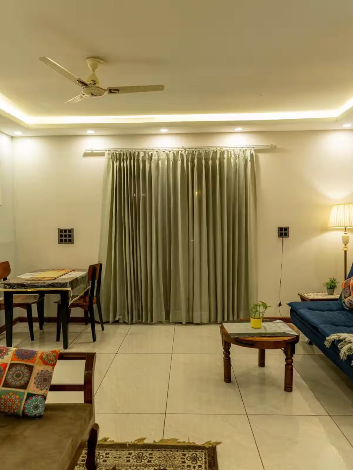 Luxury Room With Jacuzzi In Gurugram x Solis Nature