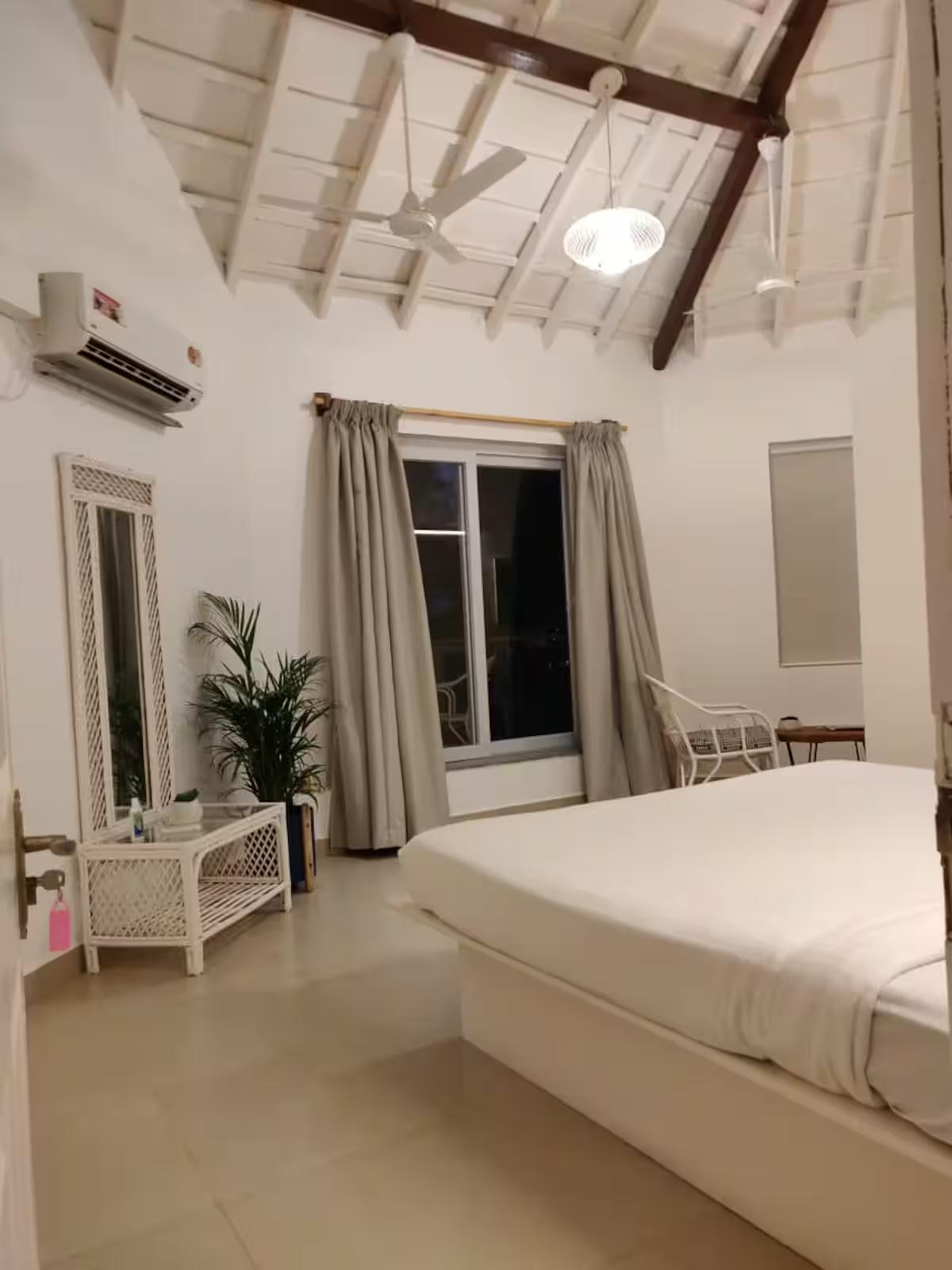 Authentic Villa on Morjim Beach x Solis Nature