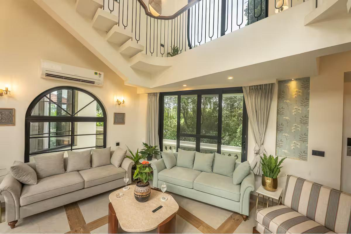 Luxury Edgewater Villa x Solis Nature