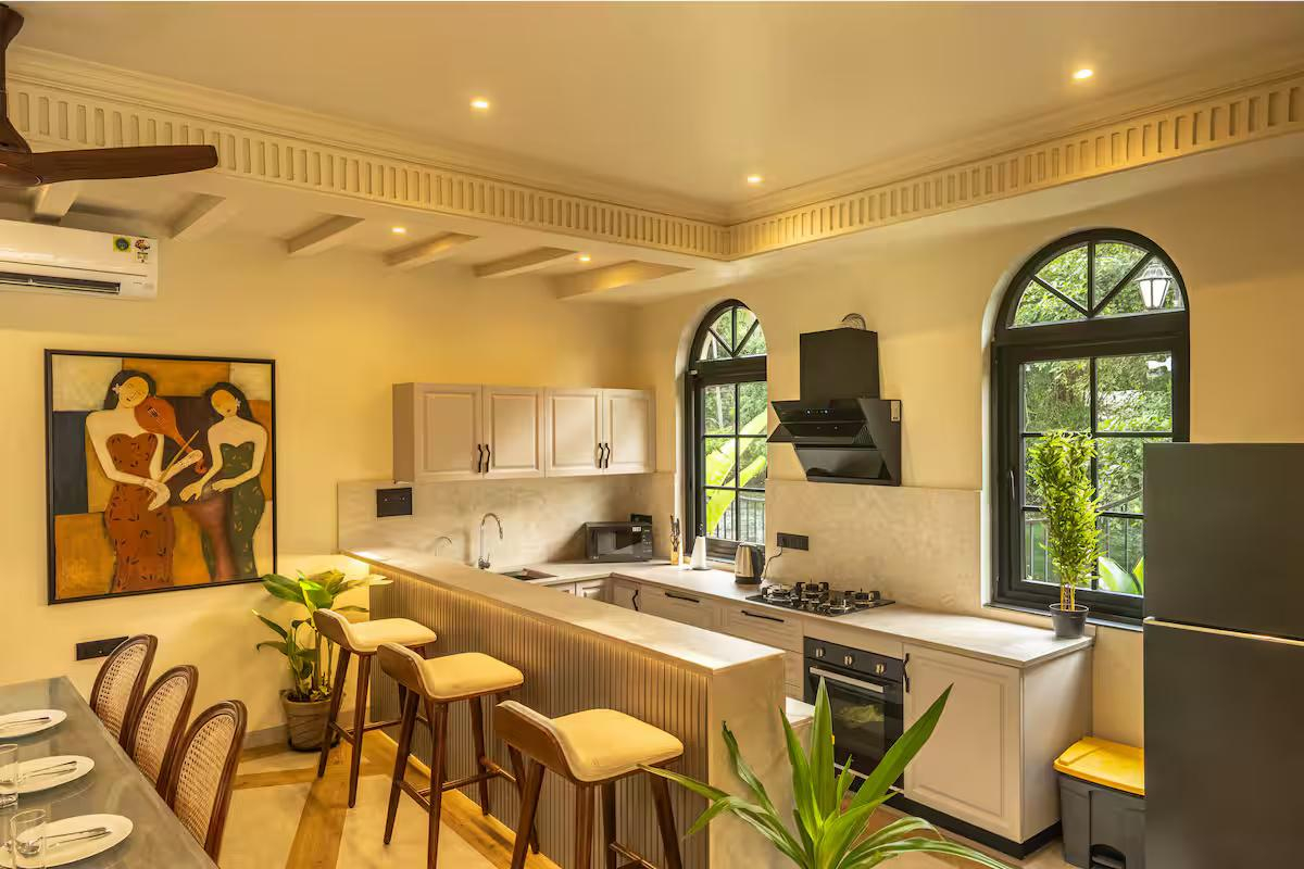 Luxury Edgewater Villa x Solis Nature