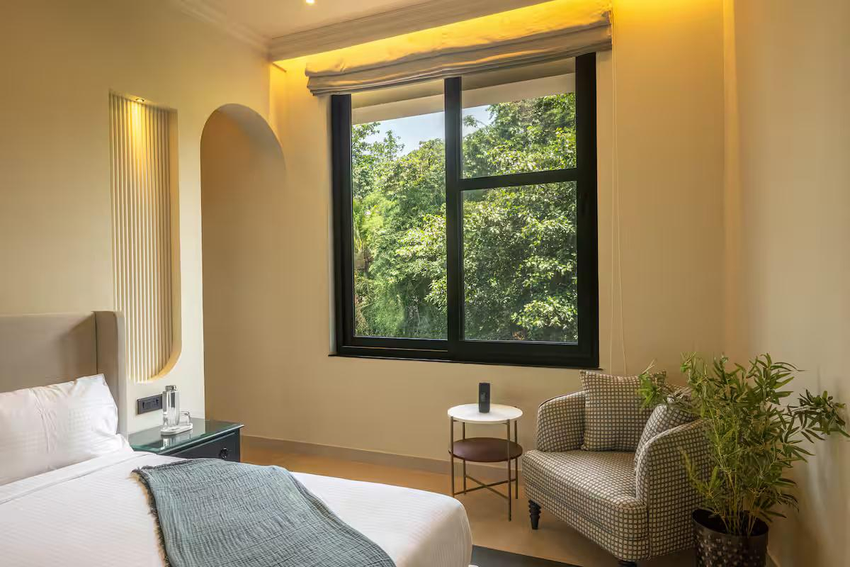 Luxury Edgewater Villa x Solis Nature