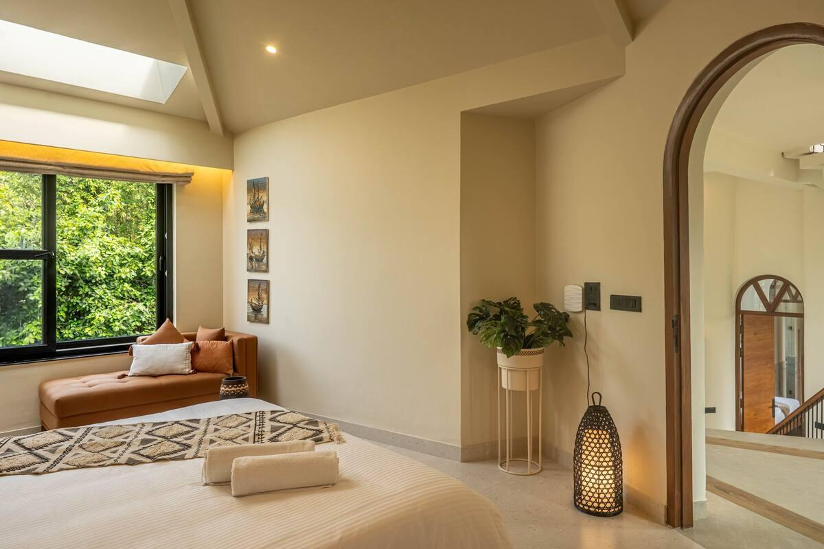Luxury Edgewater Villa x Solis Nature