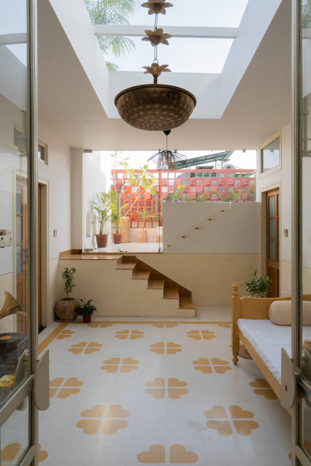 Rajan House x Solis Nature Rajan House x Solis Nature