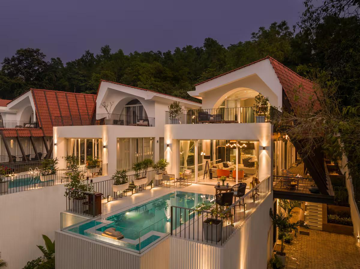 Lux 4BHK Villa w/ Infinity Pool x Solis Nature