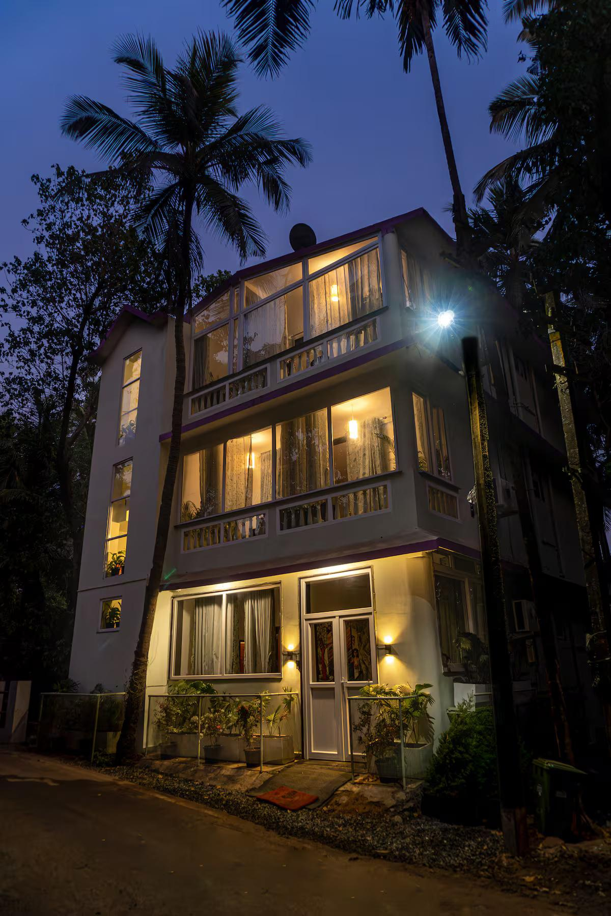 4BHK villa w/ Glass Balconies x Solis Nature