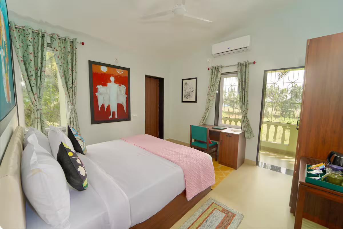 4BHK villa w/ Glass Balconies x Solis Nature