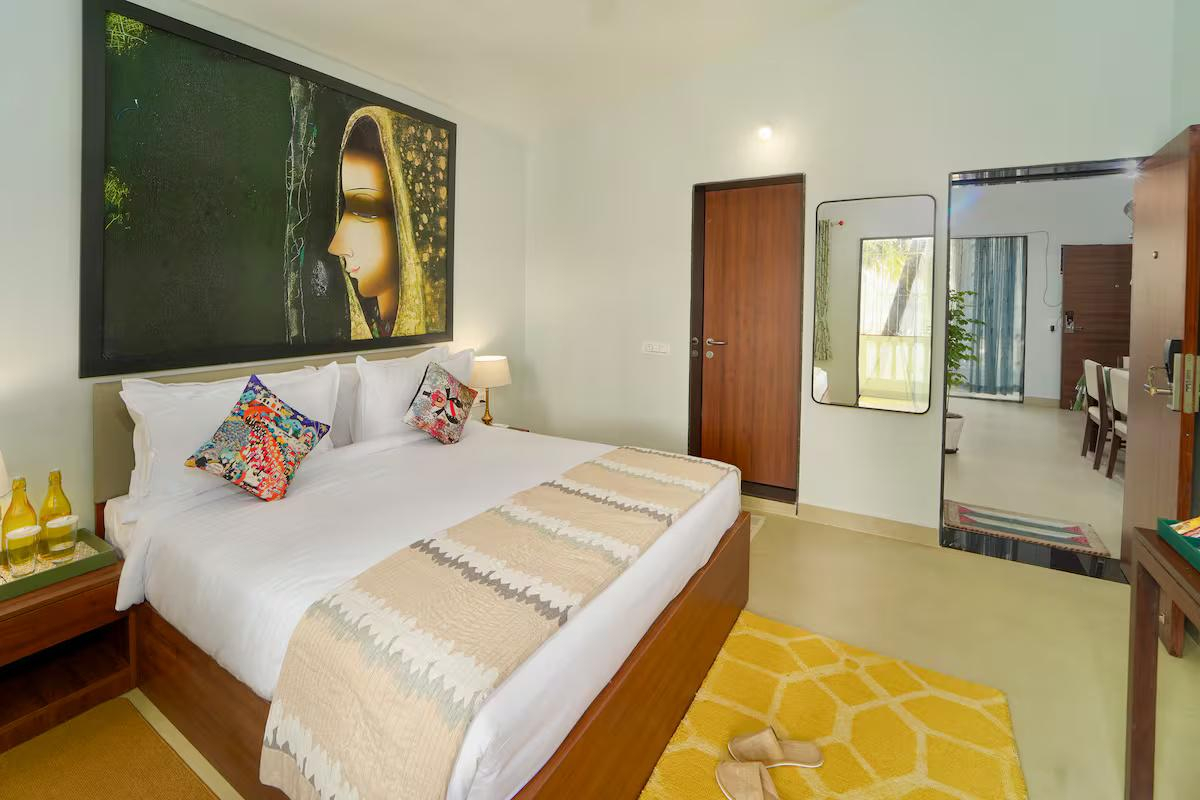 4BHK villa w/ Glass Balconies x Solis Nature