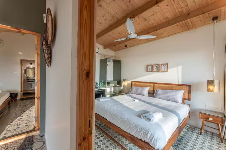 2 Bedroom cottage on Morjim beach x Solis Nature