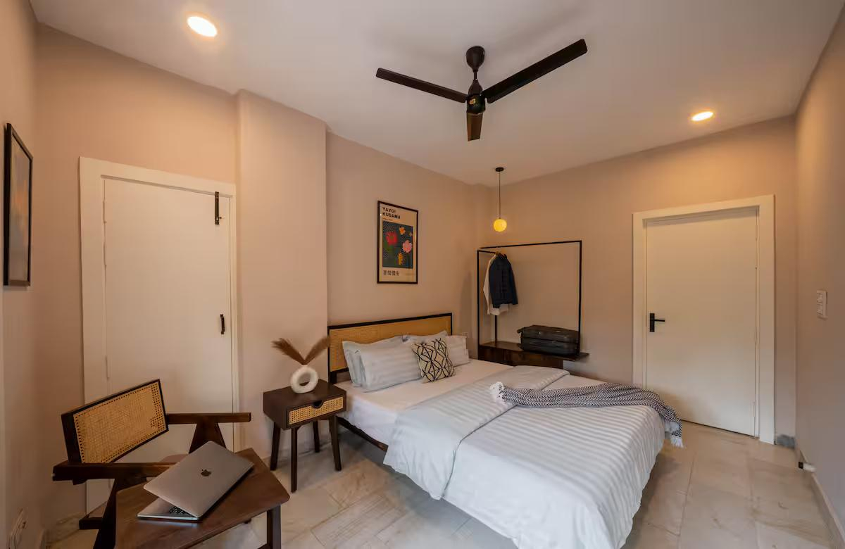 Stylish 3BHK Apart | Walk to Taj Mahal | 1500SQFT x Solis Nature Stylish 3BHK Apart | Walk to Taj Mahal | 1500SQFT x Solis Nature