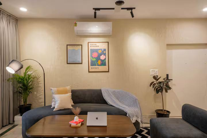 Stylish 3BHK Apart | Walk to Taj Mahal | 1500SQFT x Solis Nature Stylish 3BHK Apart | Walk to Taj Mahal | 1500SQFT x Solis Nature