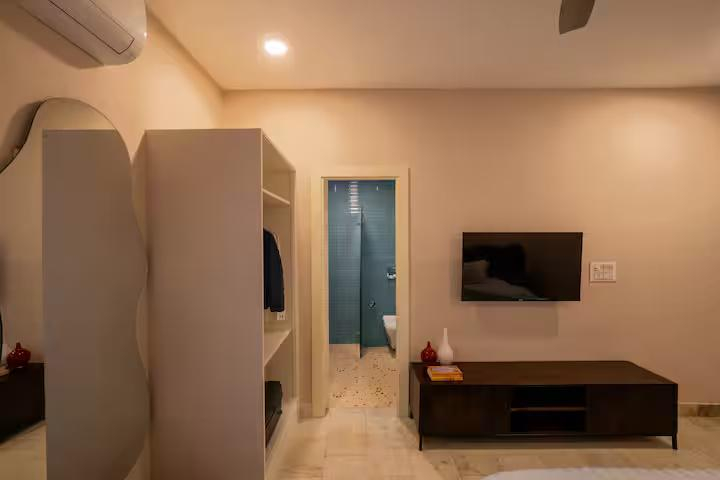 Stylish 3BHK Apart | Walk to Taj Mahal | 1500SQFT x Solis Nature Stylish 3BHK Apart | Walk to Taj Mahal | 1500SQFT x Solis Nature