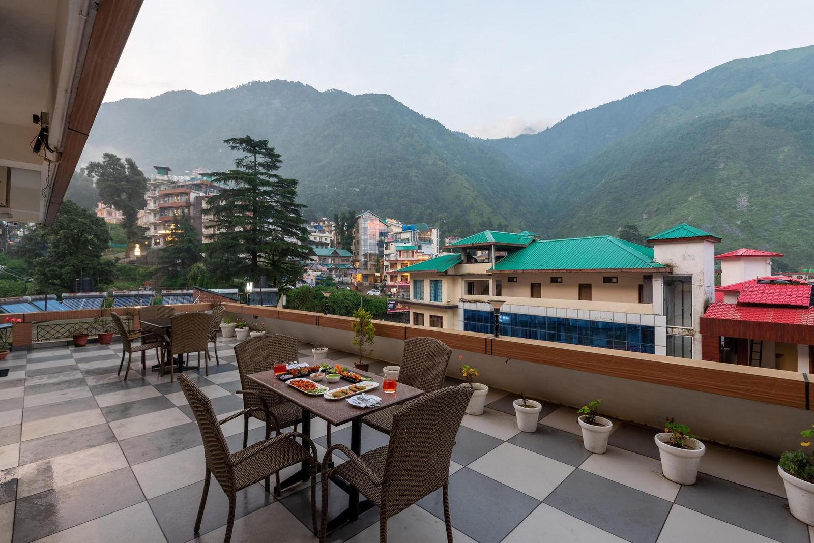 DLS Spring Valley Resort and Spa x Solis Nature