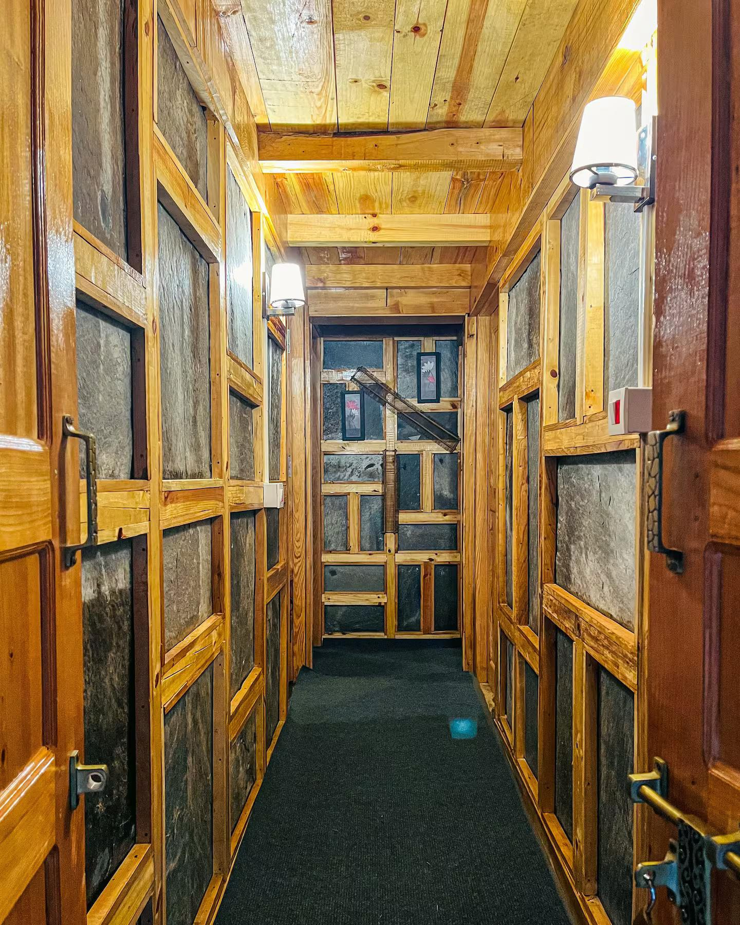 Mountain Vibes Stylish wooden chalet in x Solis Nature