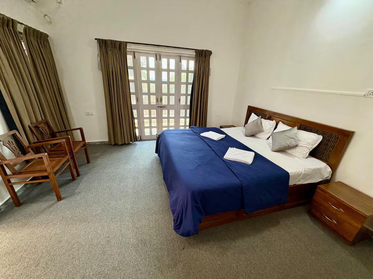 4BHK White Villa with Private Pool x Solis Nature 4BHK White Villa with Private Pool x Solis Nature