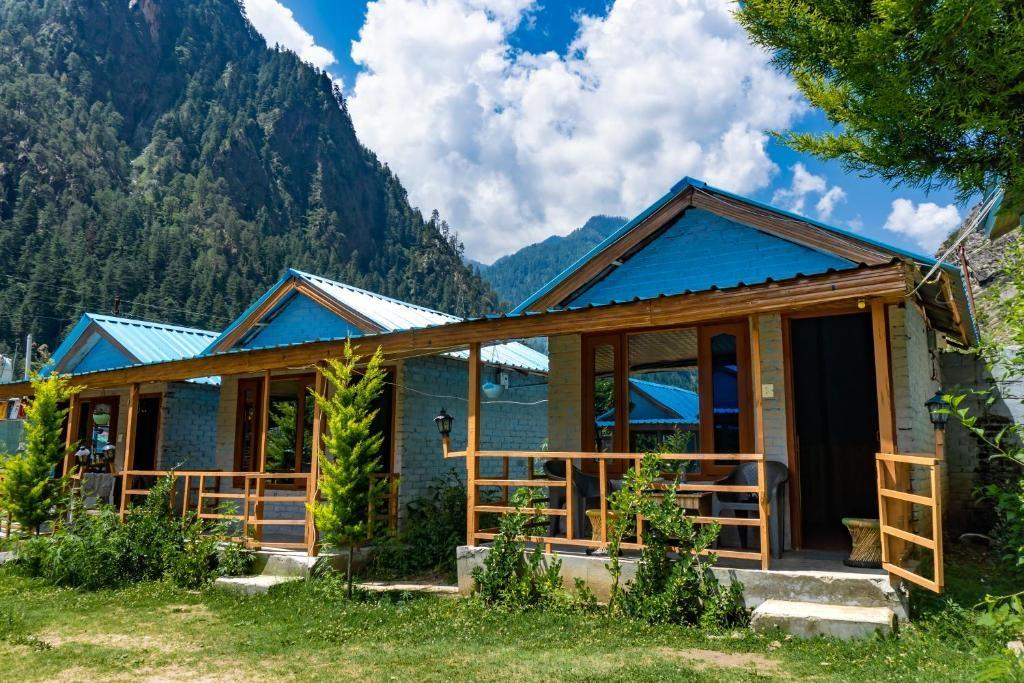 Lee Garden Himalayan Wooden Cottages x Solis Nature
