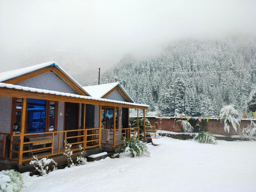 Lee Garden Himalayan Wooden Cottages x Solis Nature