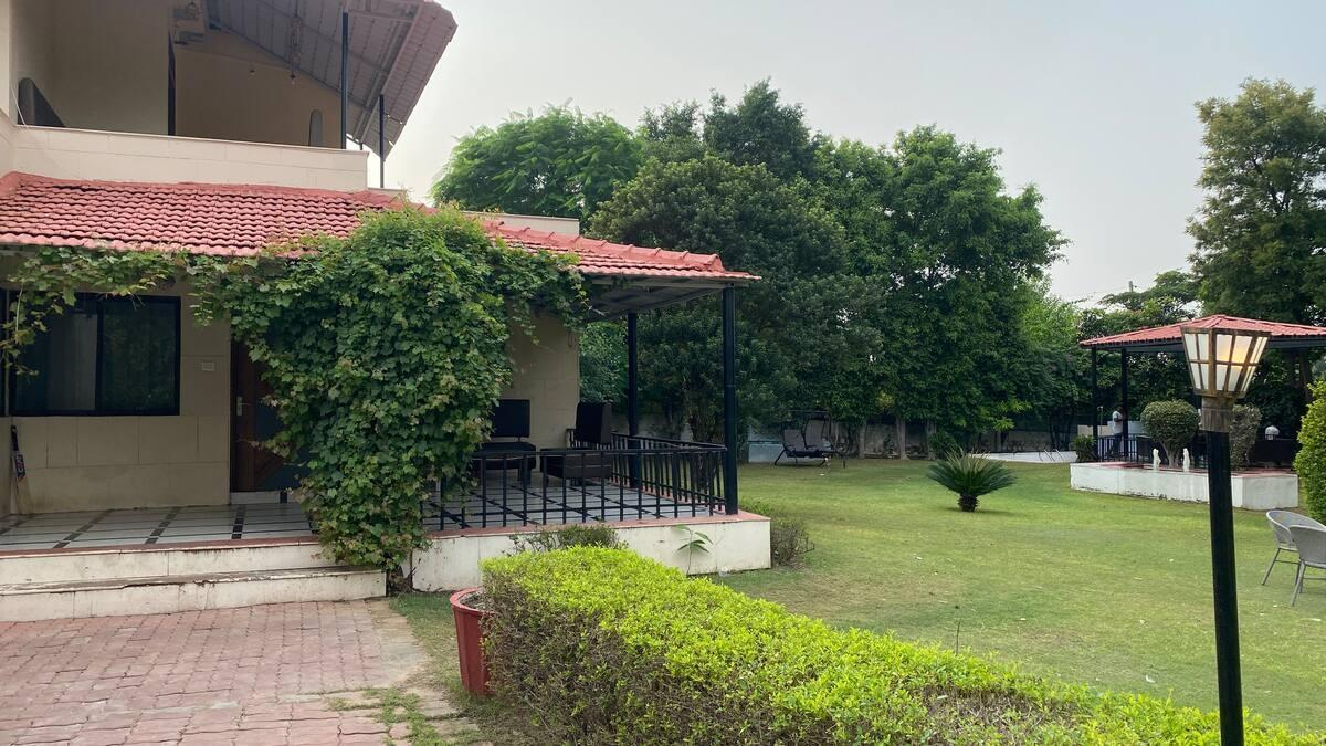 3BHK Villa with Pool x Solis Nature