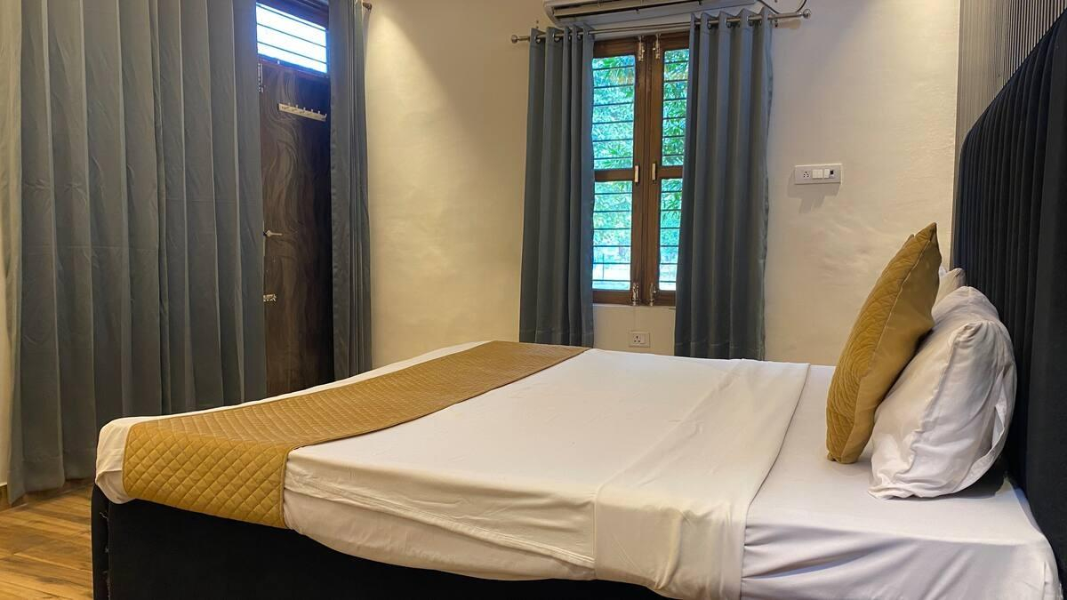 3BHK Villa with Pool x Solis Nature