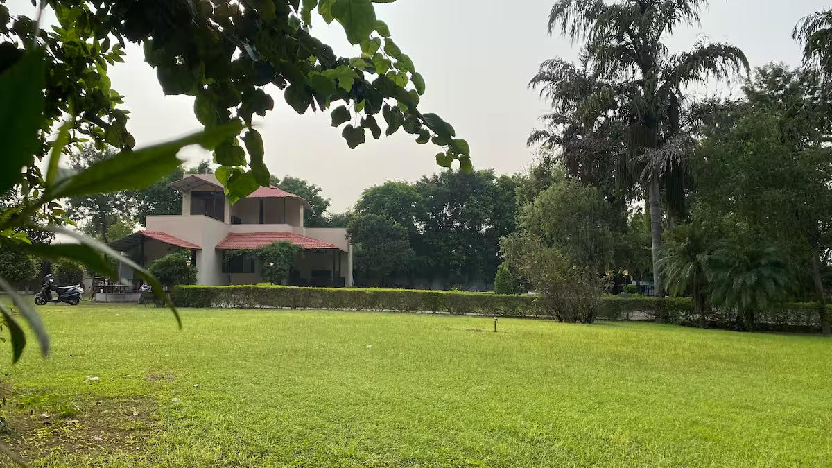 3BHK Villa with Pool x Solis Nature