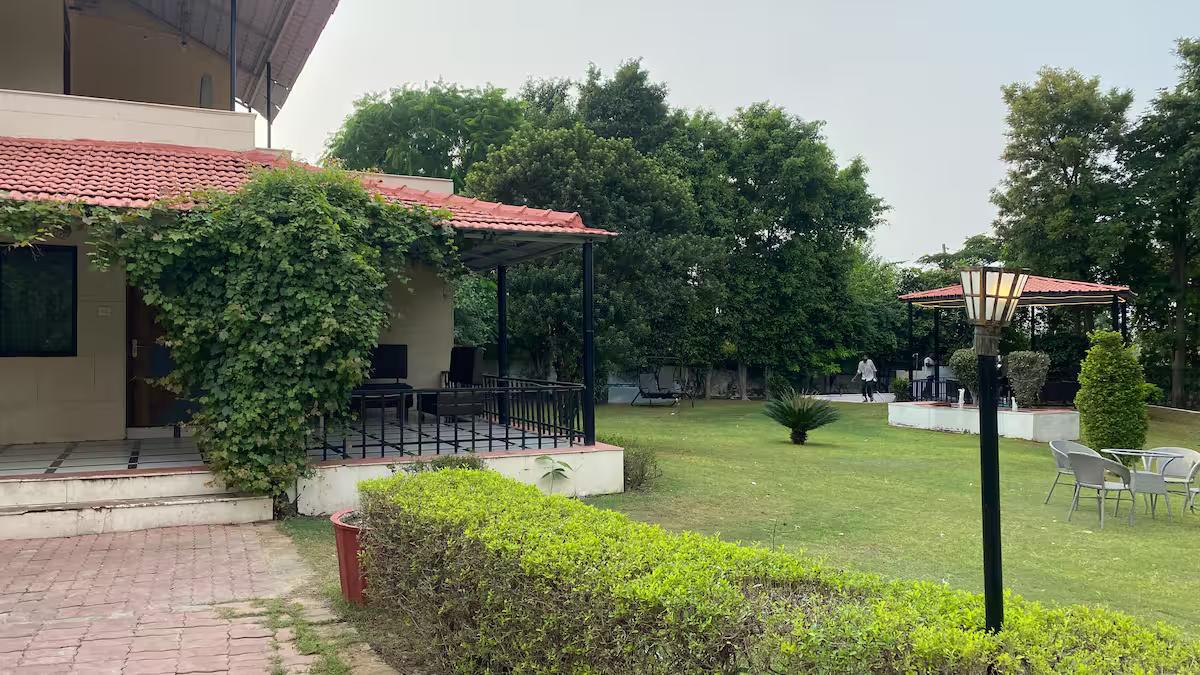3BHK Villa with Pool x Solis Nature