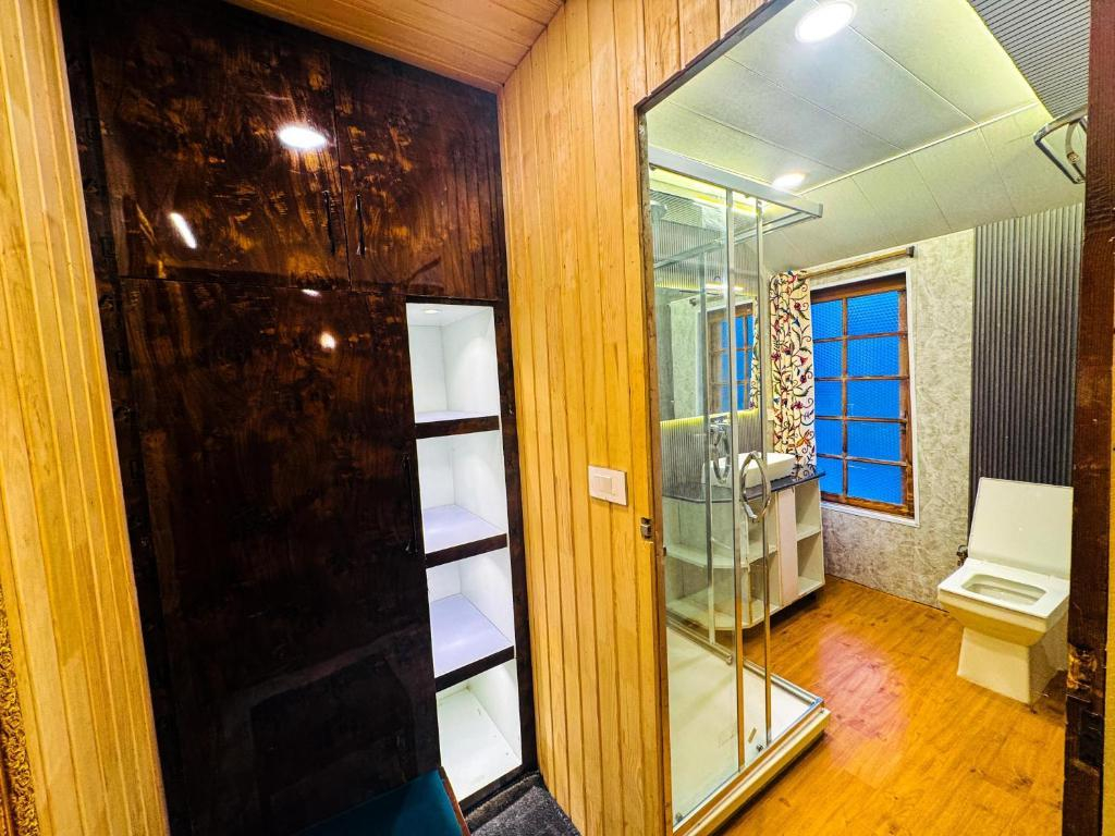 Peacock Houseboat 2 Bedroom x Solis Nature Peacock Houseboat 2 Bedroom x Solis Nature