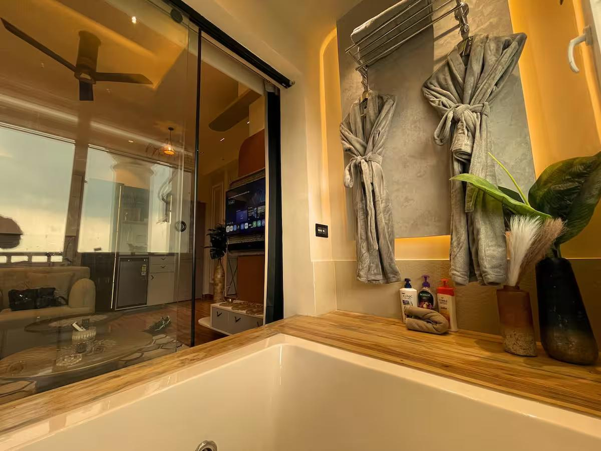 Raahat By Mulberry Homestays | 30th Floor x Solis Nature