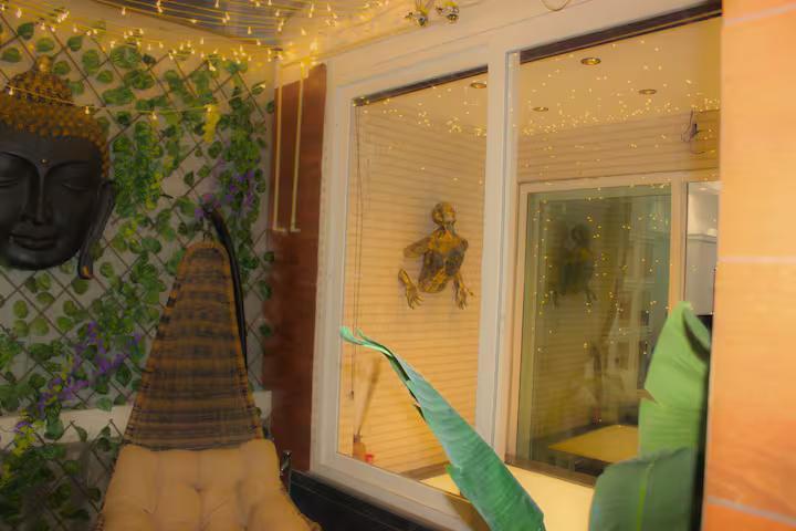 Mannat  | Pure Luxury Stay with Jaccuzi | x Solis Nature
