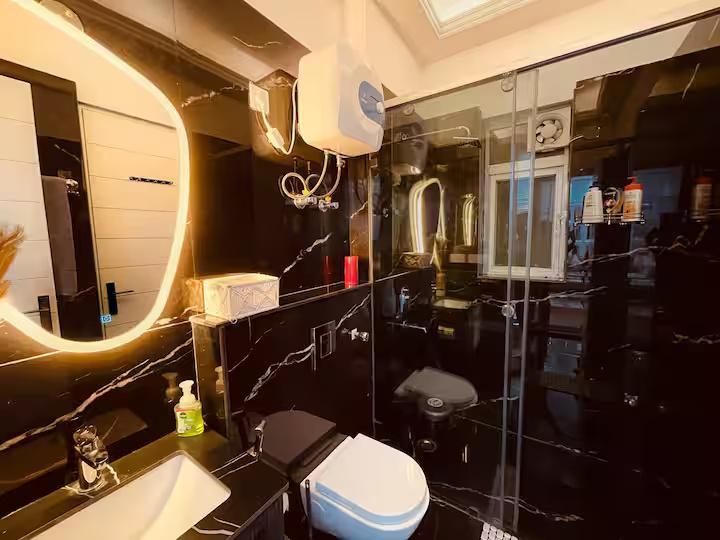 Mannat  | Pure Luxury Stay with Jaccuzi | x Solis Nature