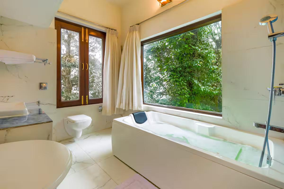 The Pink Magnolia Cottage x Solis Nature