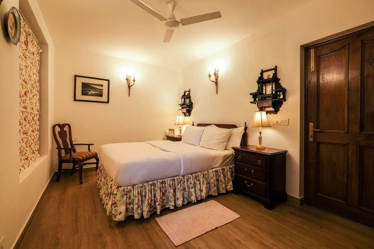 The Pink Magnolia Cottage x Solis Nature