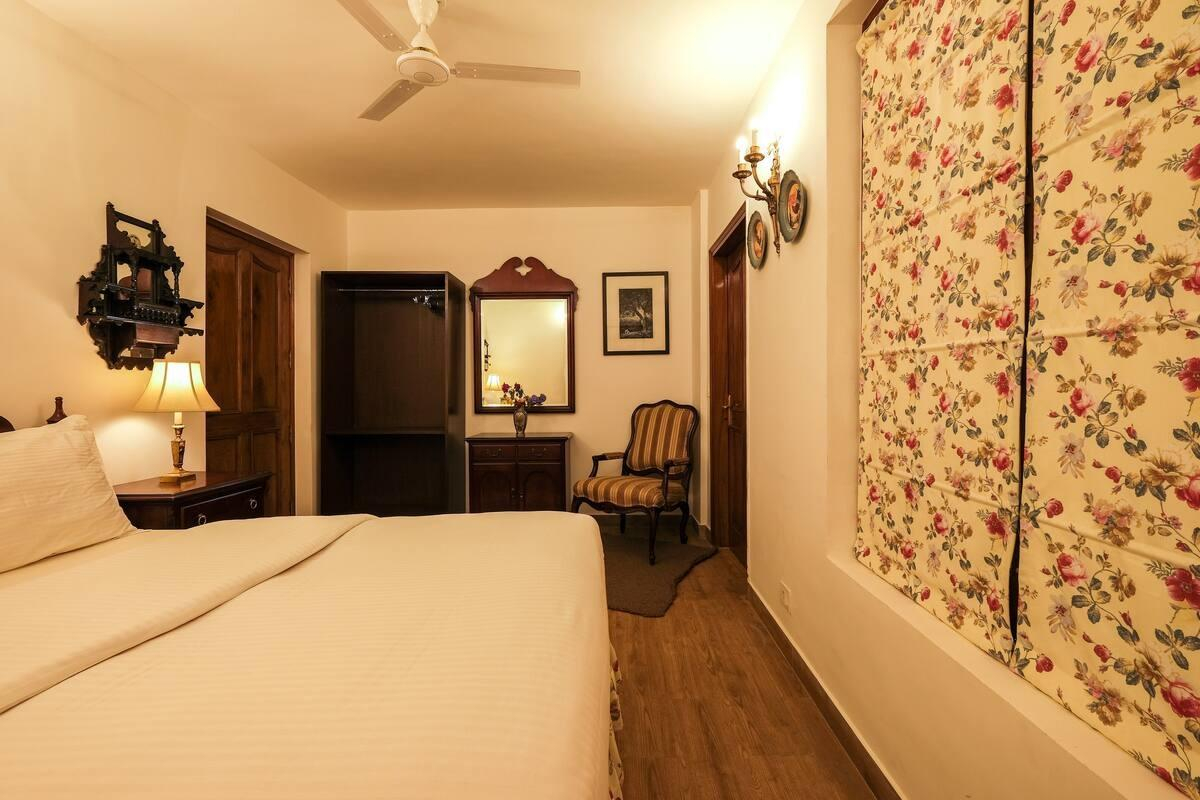 The Pink Magnolia Cottage x Solis Nature