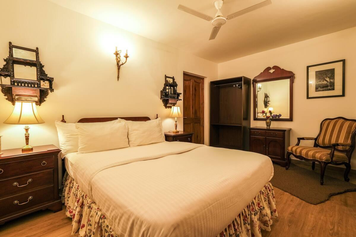 The Pink Magnolia Cottage x Solis Nature