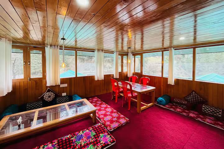 Spacious cottage in Jibhi near River x Solis Nature