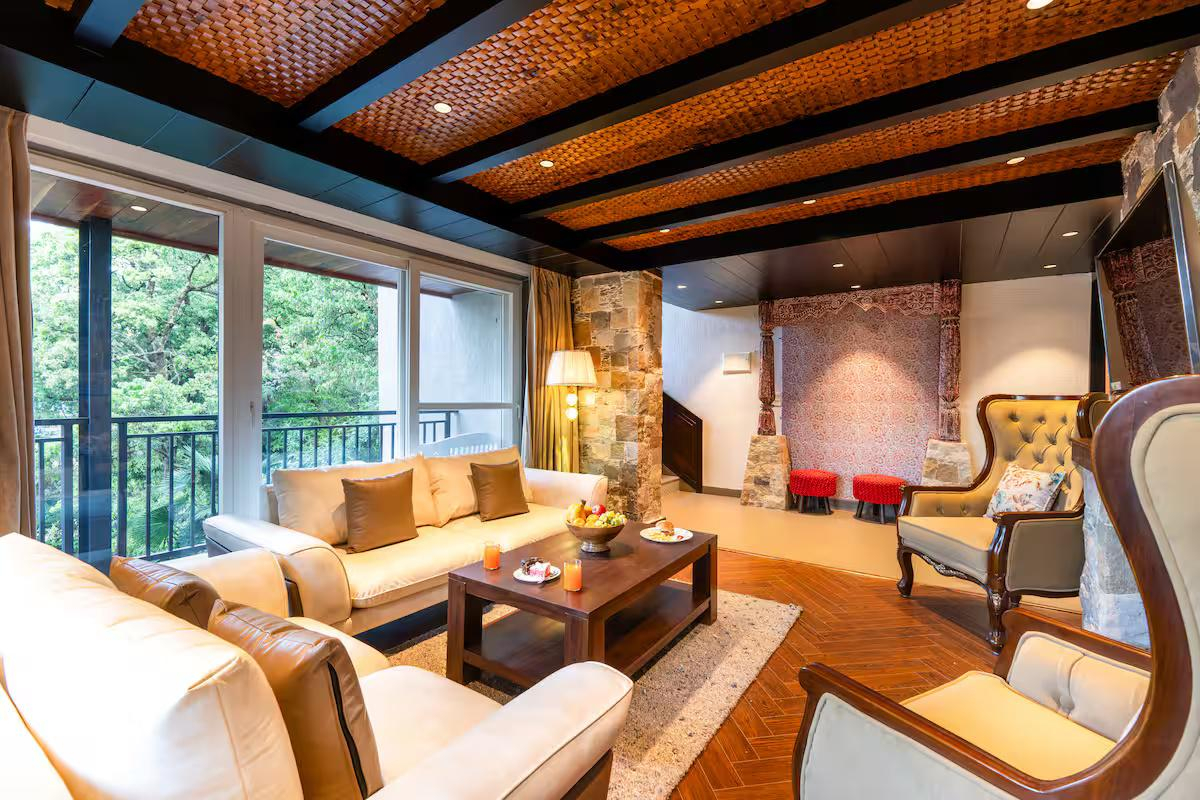 Shukrana 4BHK Luxury Retreat | Mall Road x Solis Nature
