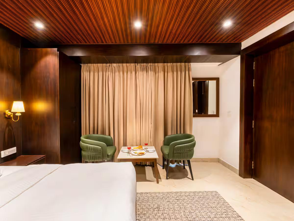 Shukrana 4BHK Luxury Retreat | Mall Road x Solis Nature