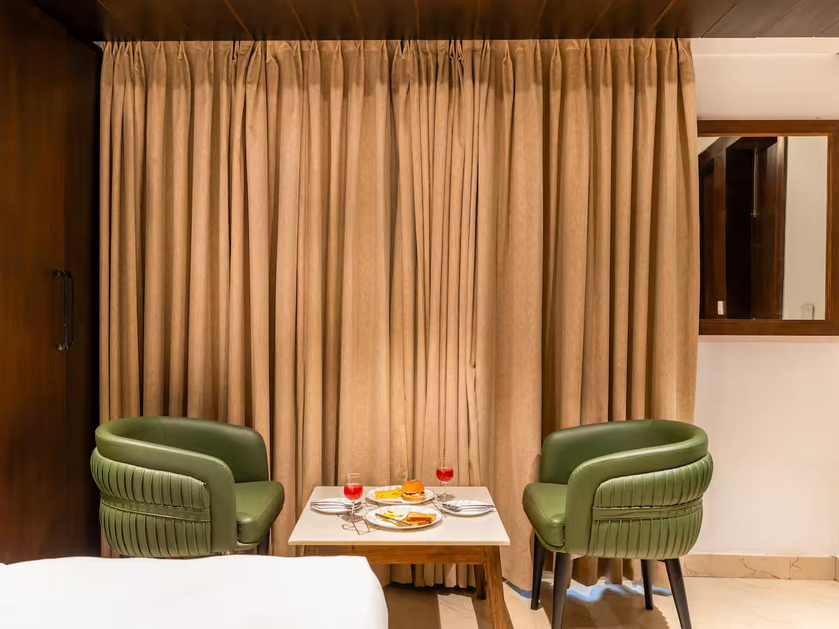 Shukrana 4BHK Luxury Retreat | Mall Road x Solis Nature